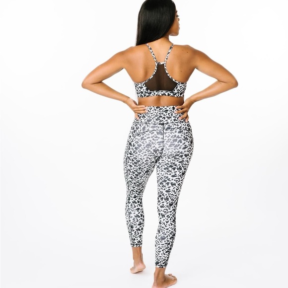 Snow Leopard Pocket Brilliant Hi-Rise 7/8 24” 8-10 ZYIA NWT - Picture 5 of 14